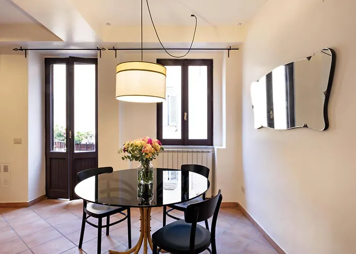 Daire Trasteverehome - Secret Balcony, Heart Of Trastevere Roma